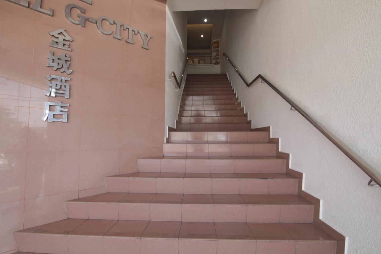 G City Hotel Телук Интан Екстериор снимка