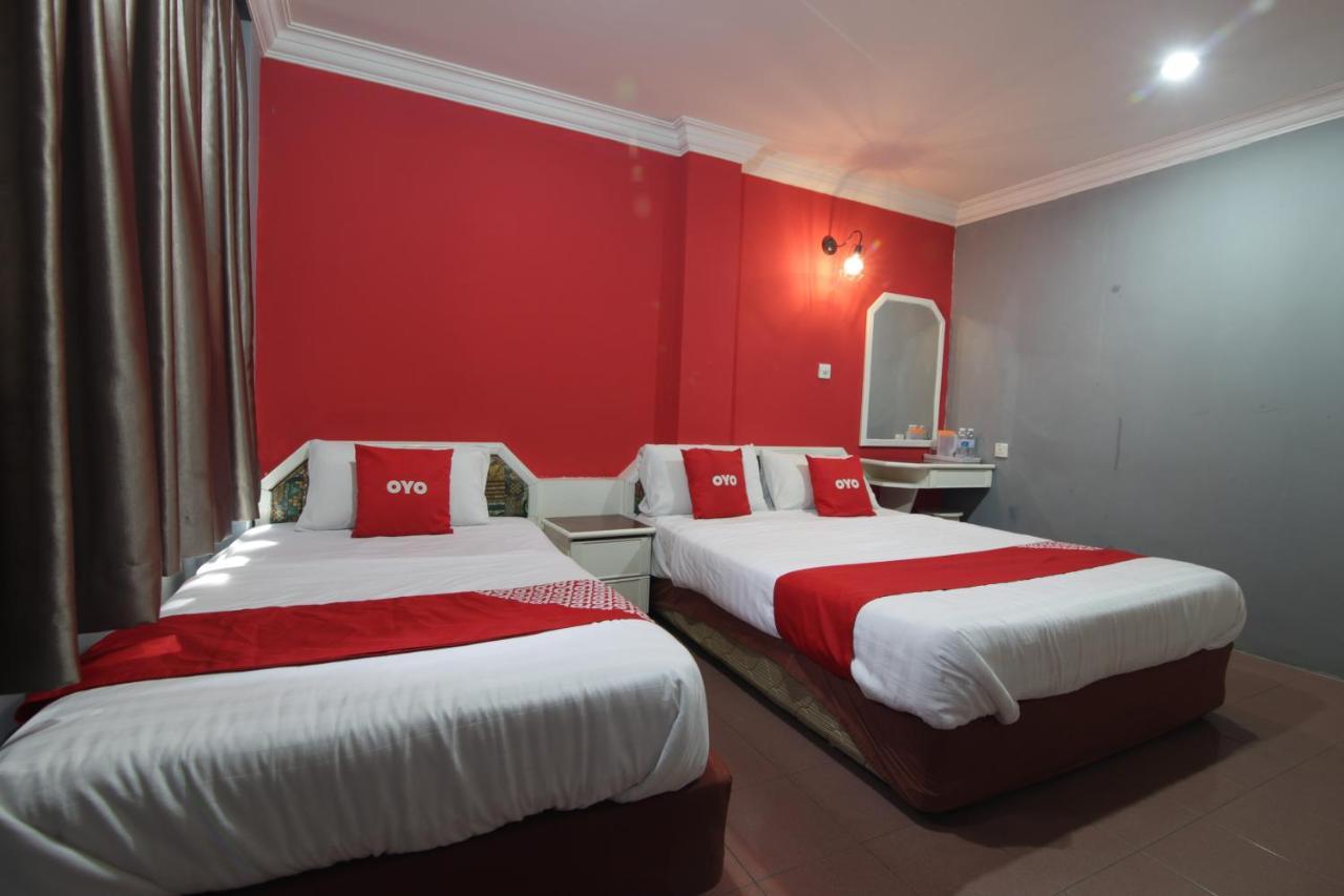 G City Hotel Телук Интан Екстериор снимка