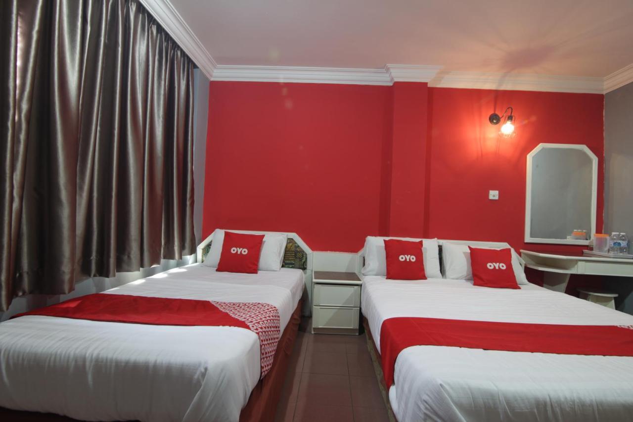 G City Hotel Телук Интан Екстериор снимка