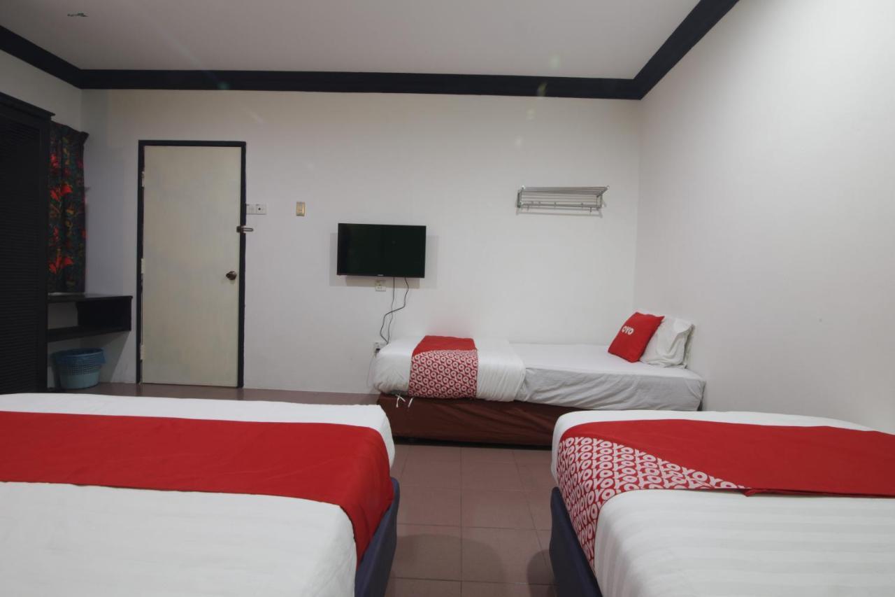G City Hotel Телук Интан Екстериор снимка