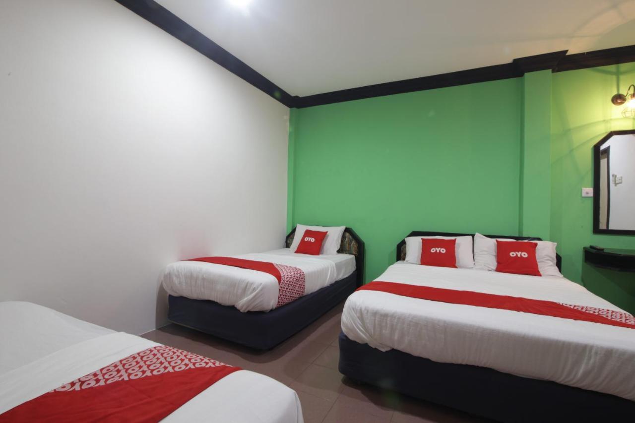 G City Hotel Телук Интан Екстериор снимка