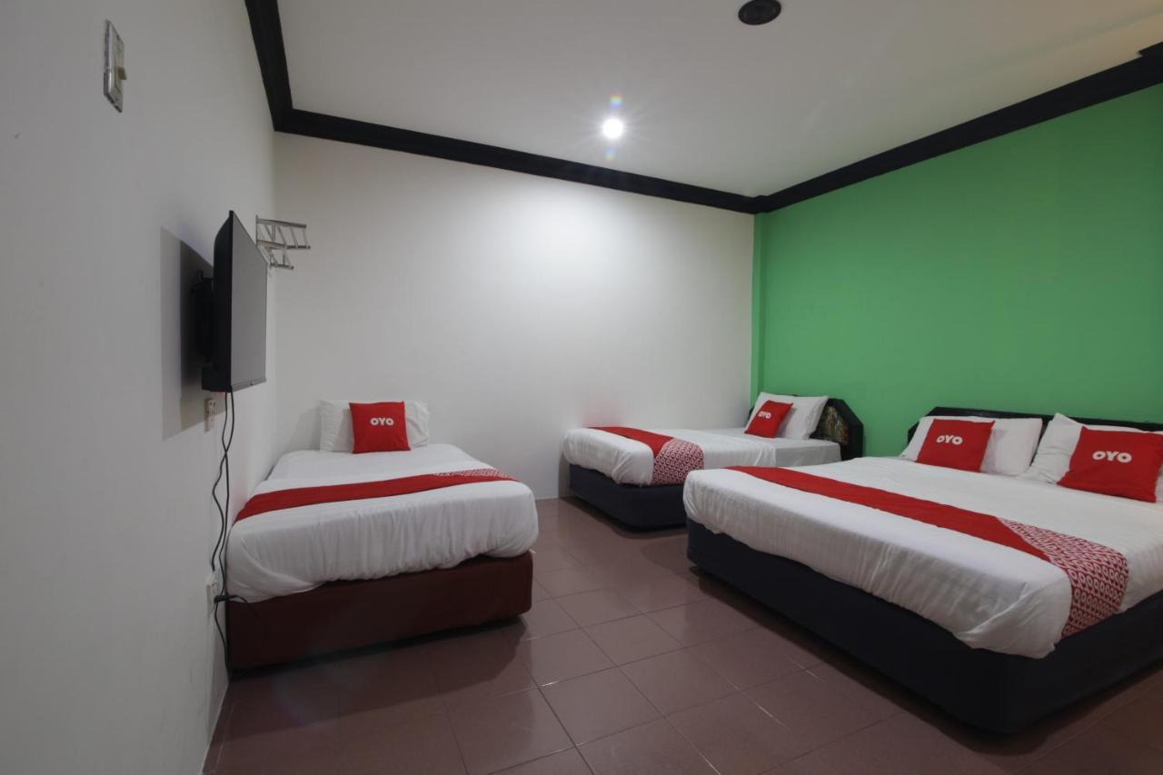 G City Hotel Телук Интан Екстериор снимка