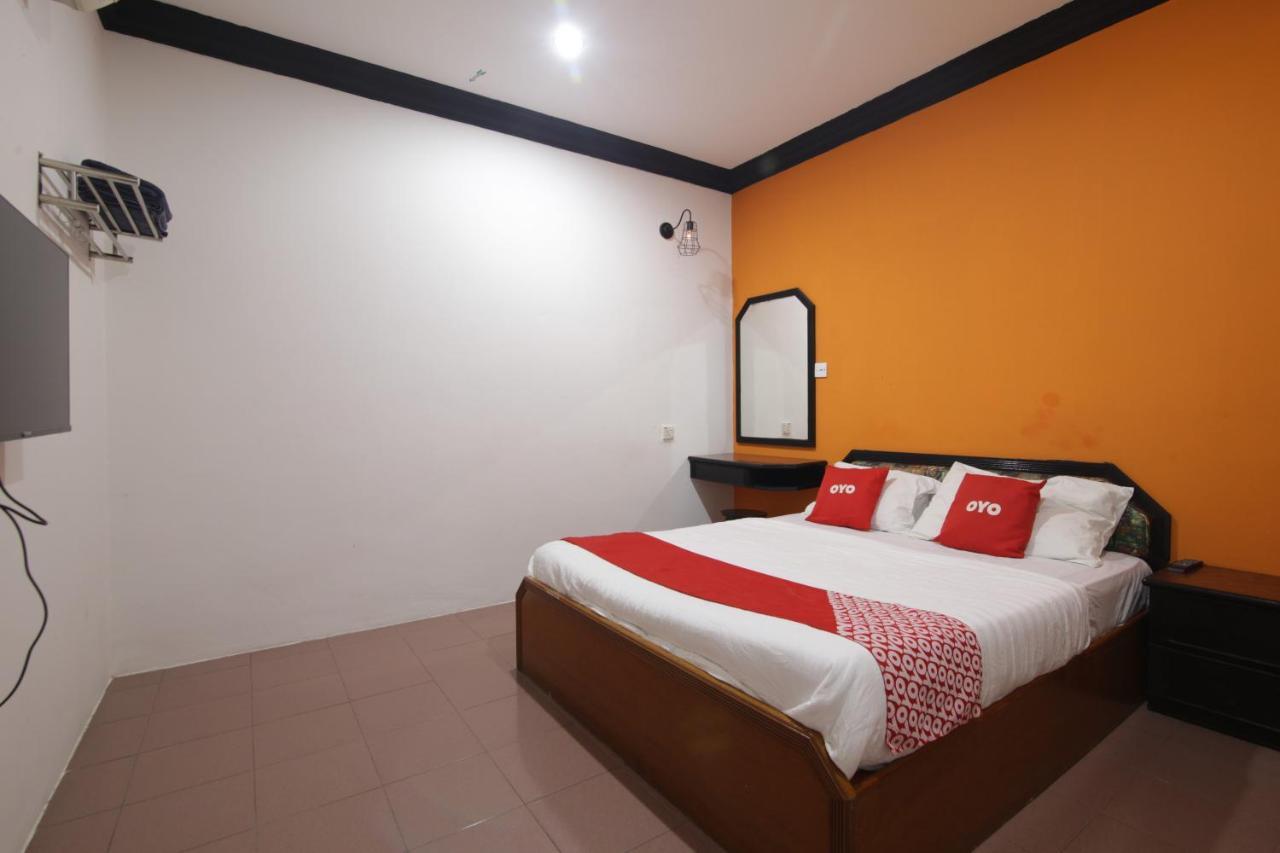 G City Hotel Телук Интан Екстериор снимка