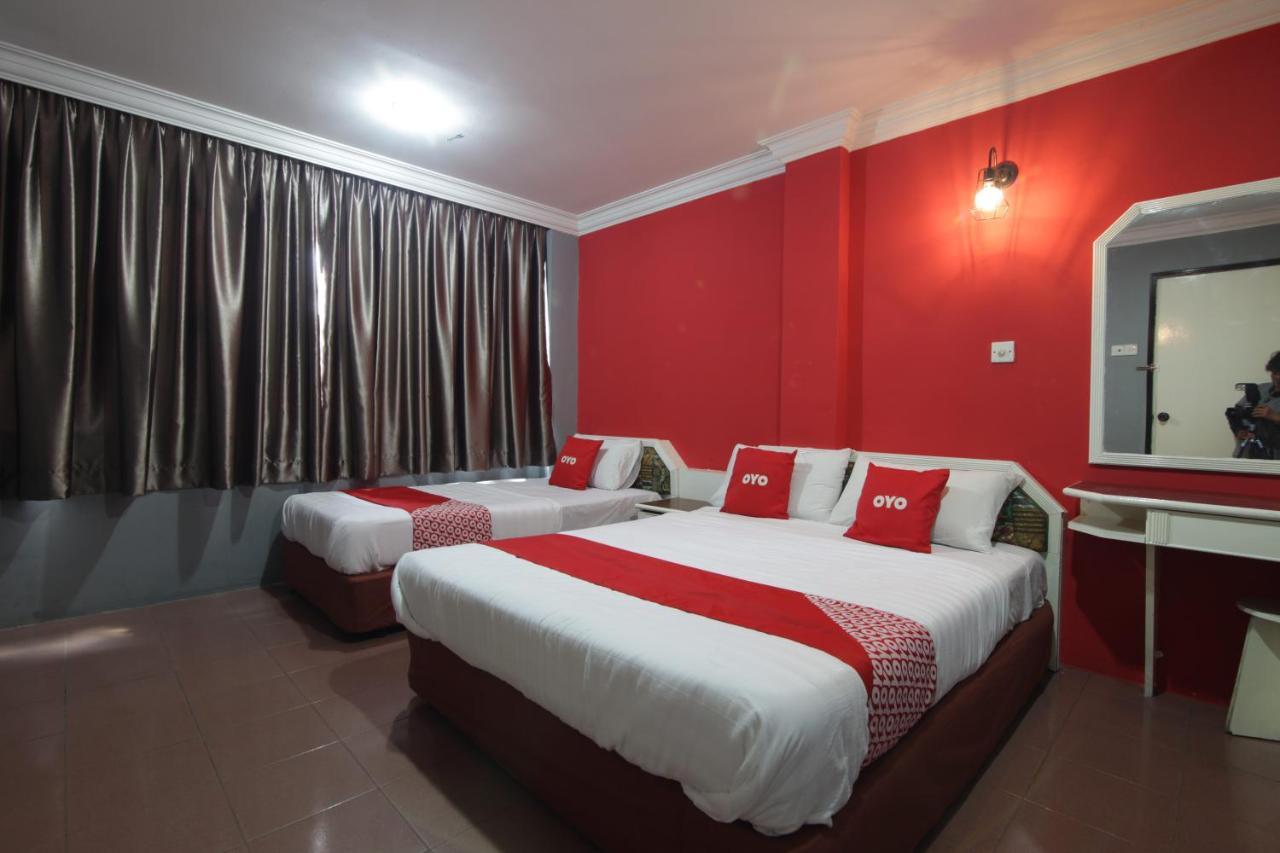 G City Hotel Телук Интан Екстериор снимка