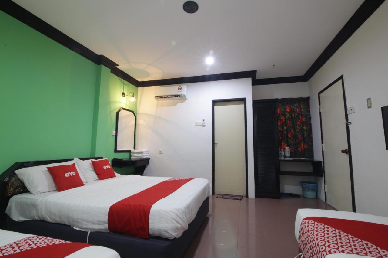 G City Hotel Телук Интан Екстериор снимка