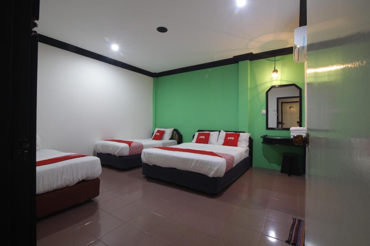 G City Hotel Телук Интан Екстериор снимка