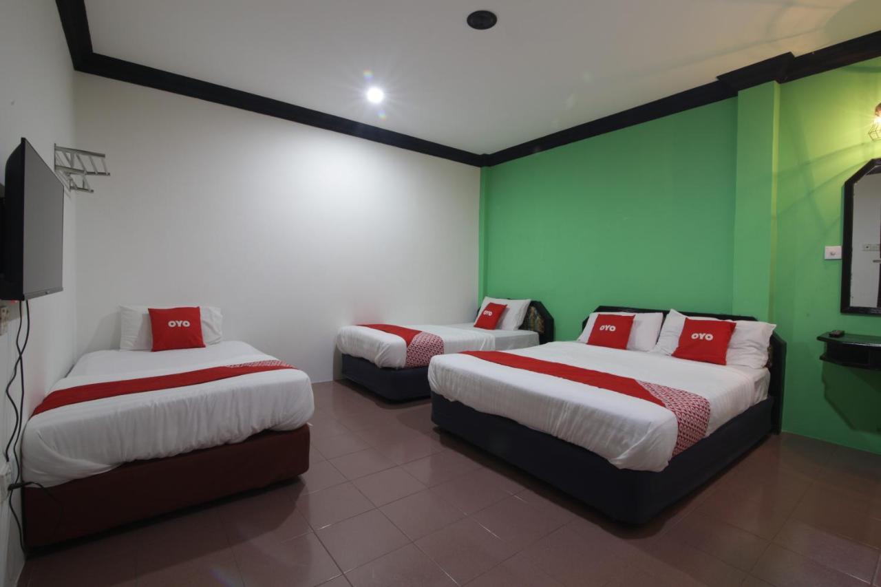G City Hotel Телук Интан Екстериор снимка